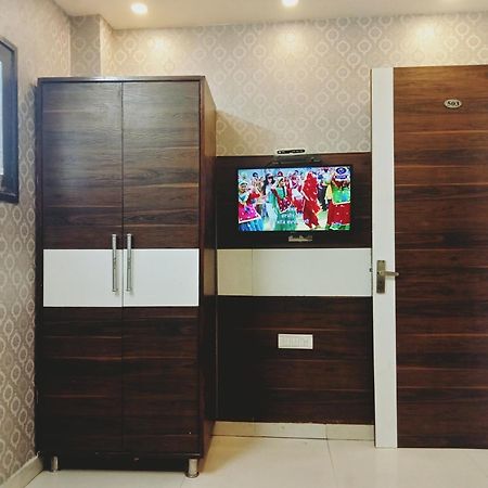 Hotel Robin Inn Амритсар Екстериор снимка