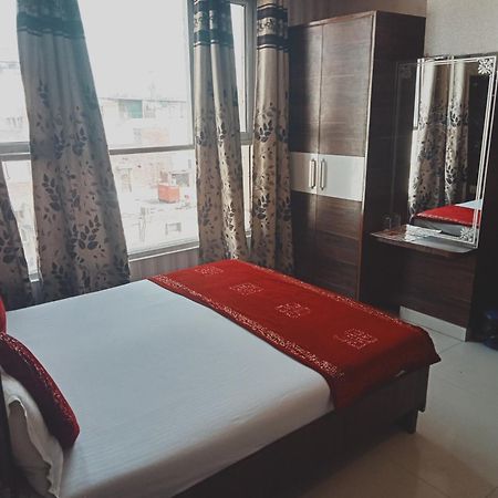 Hotel Robin Inn Амритсар Екстериор снимка