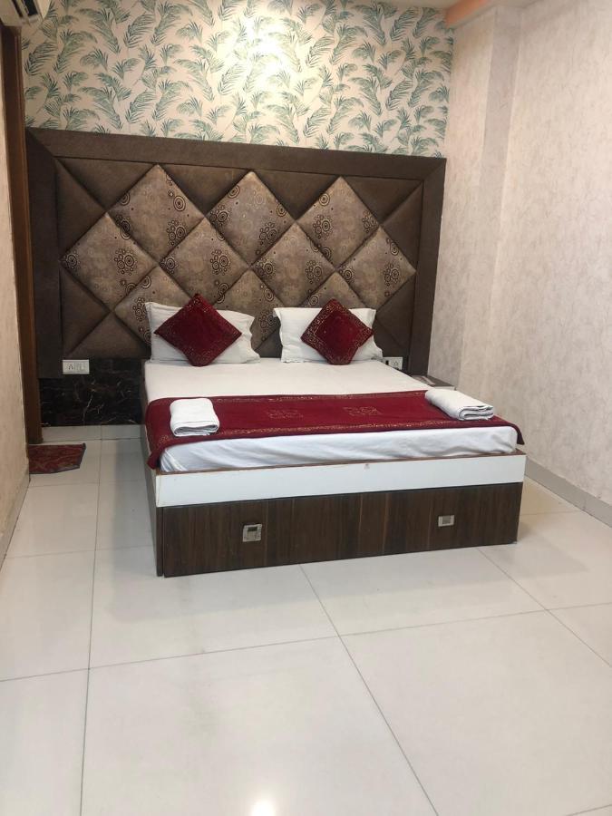 Hotel Robin Inn Амритсар Екстериор снимка